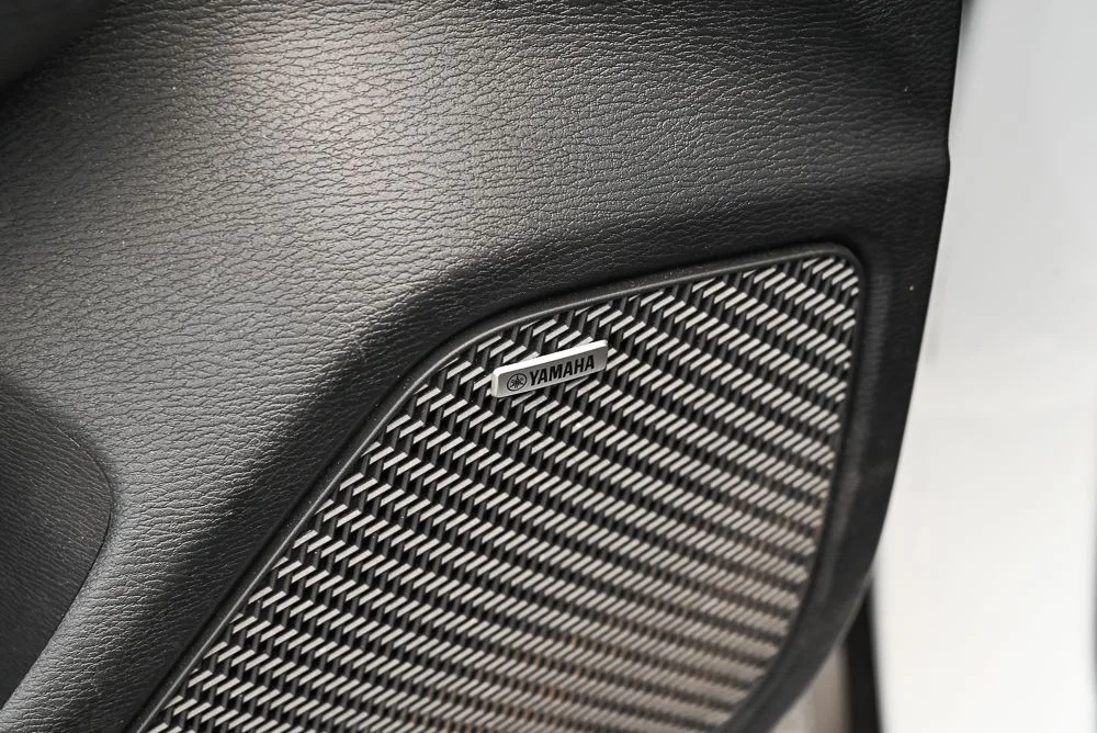 Used 2025  Mitsubishi ES image 25