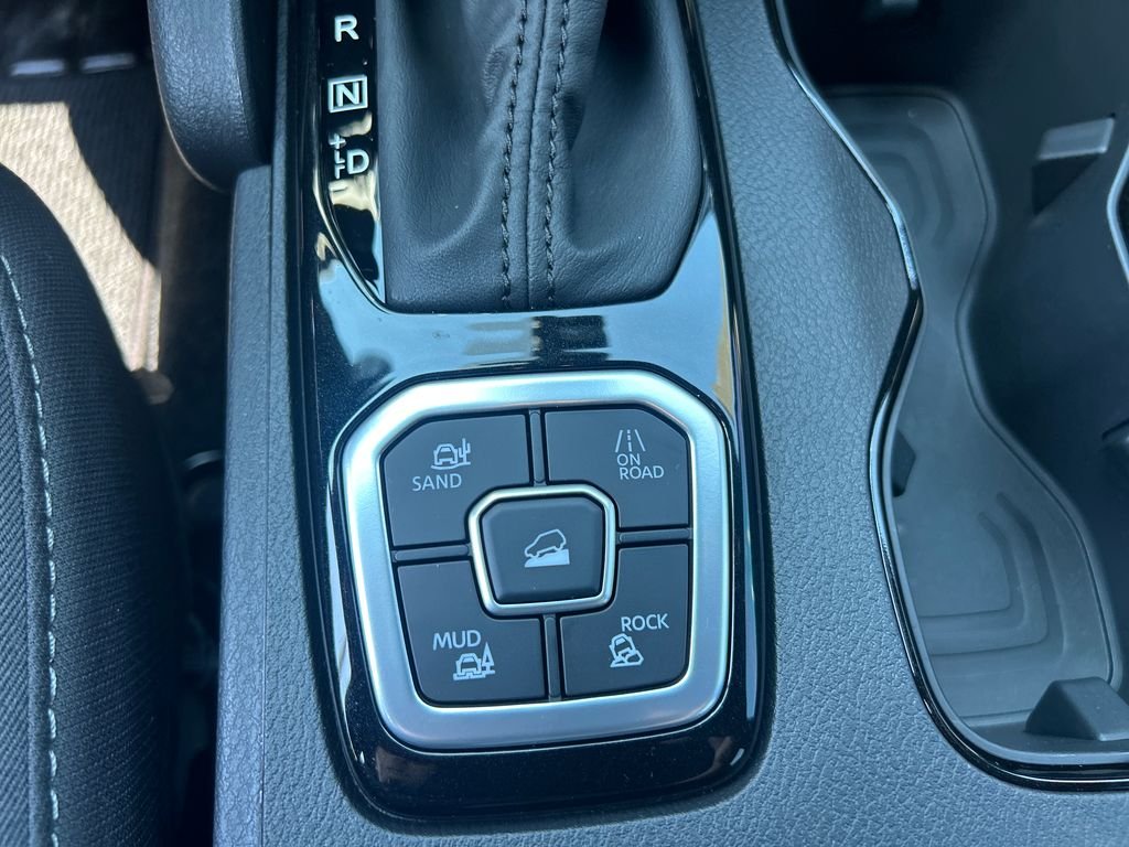 New 2026 Nissan Frontier SV 4D Crew Cab