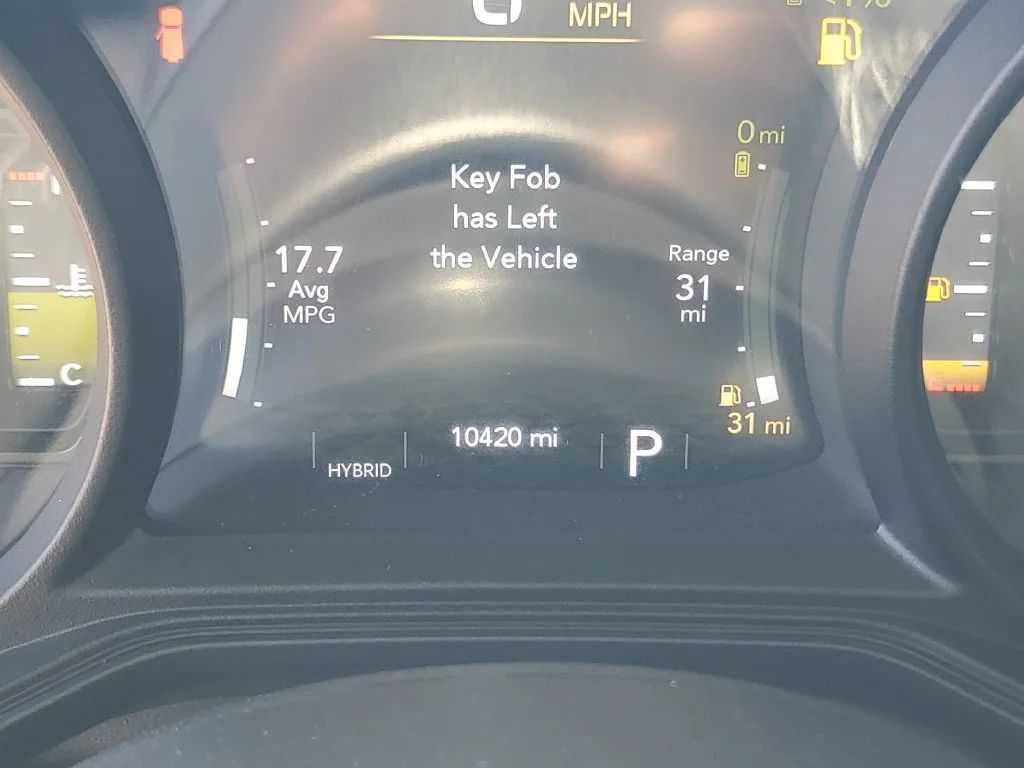 Used 2025 Gray Jeep Sahara 4xe image 27