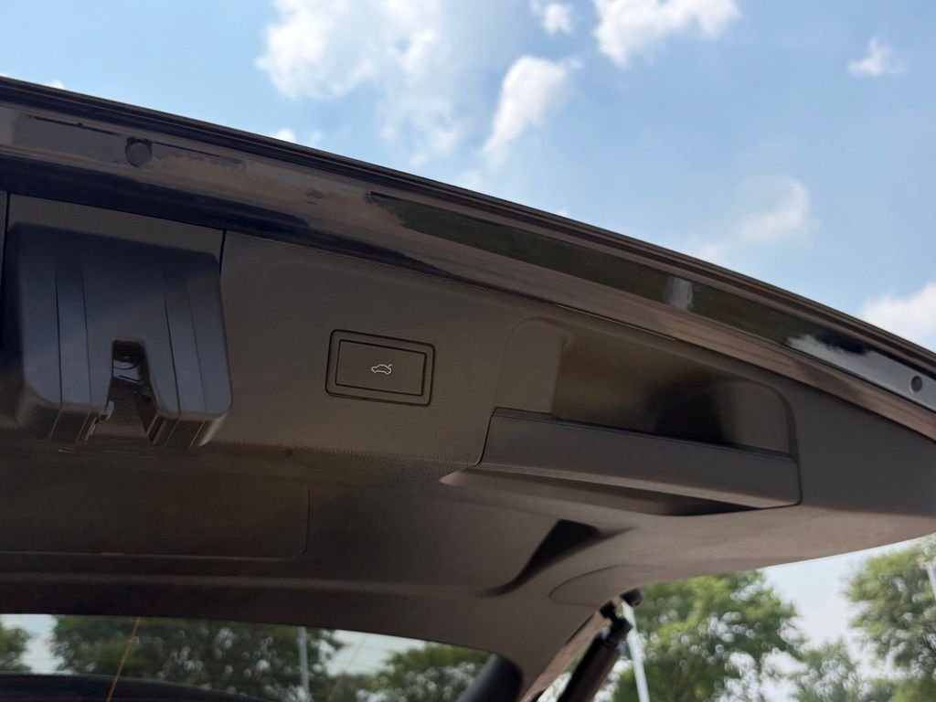 New 2026 Deep Black Pearl Volkswagen 2.0T Peak Edition image 28