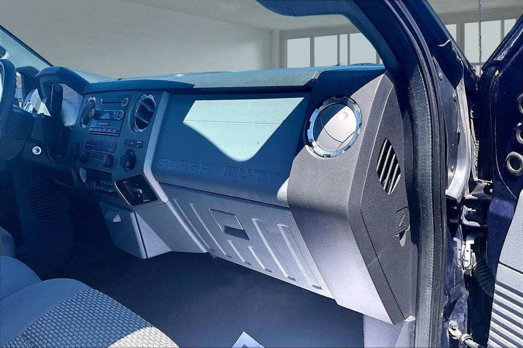Used 2016 Blue Ford XLT image 16