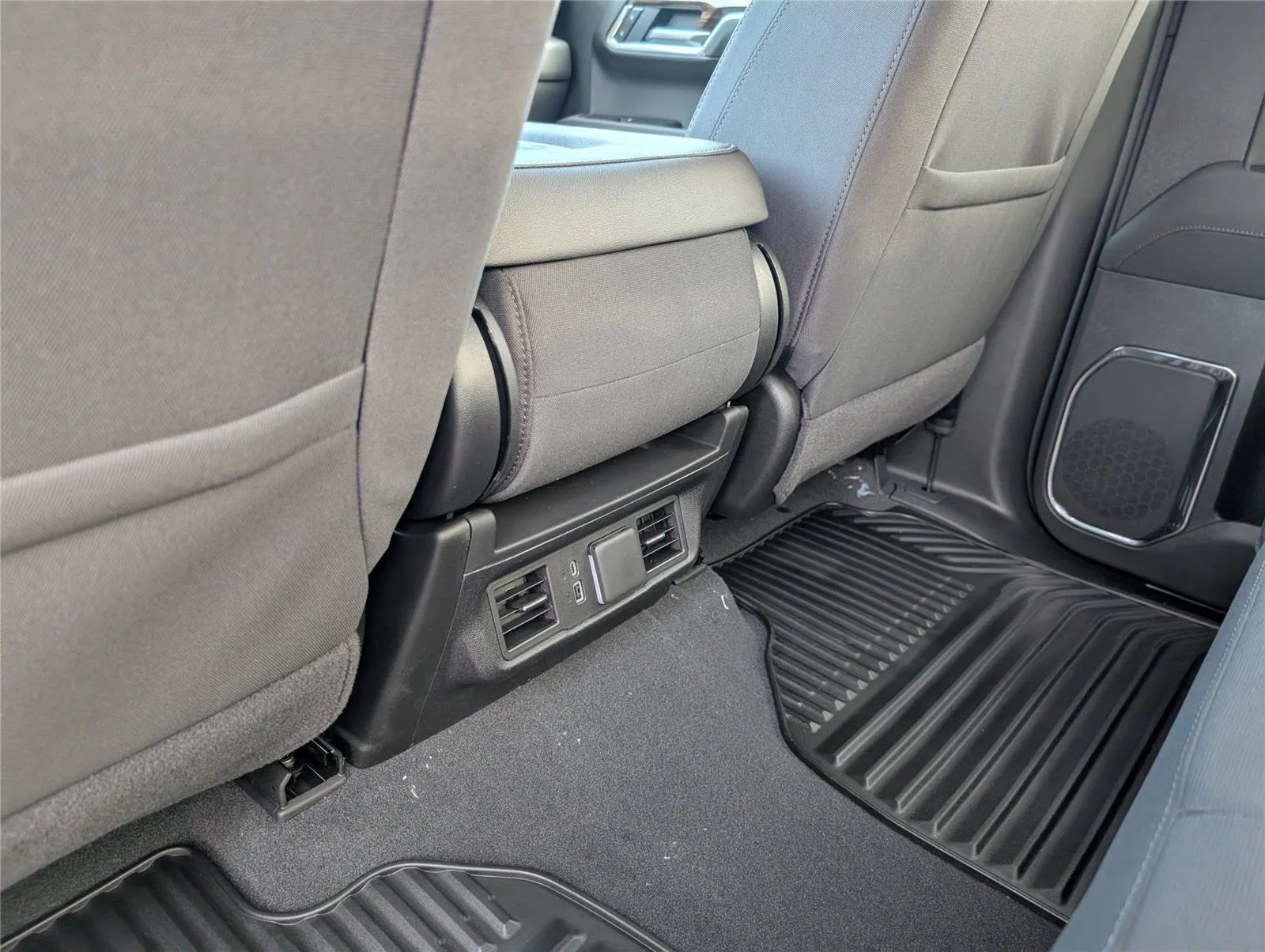 New 2026 Onyx Black GMC Elevation image 12