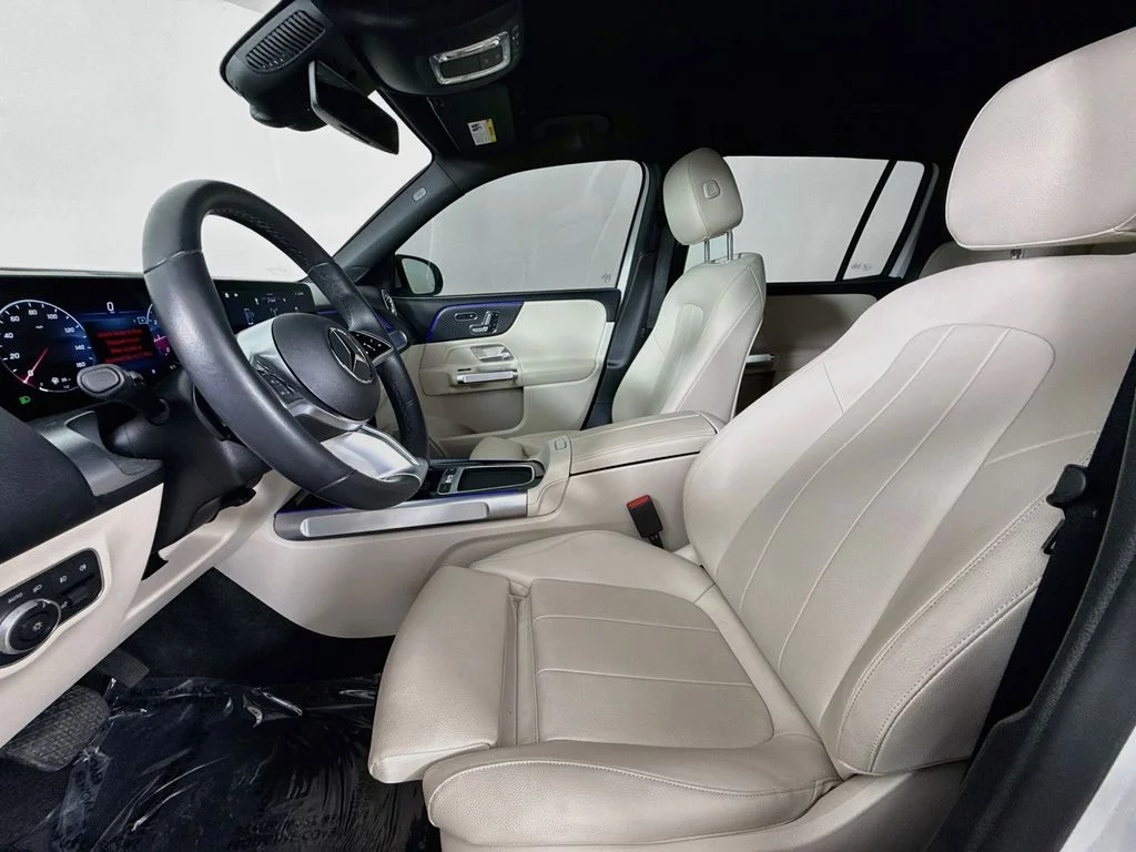 Used 2024 White Mercedes-Benz GLB 250 image 20