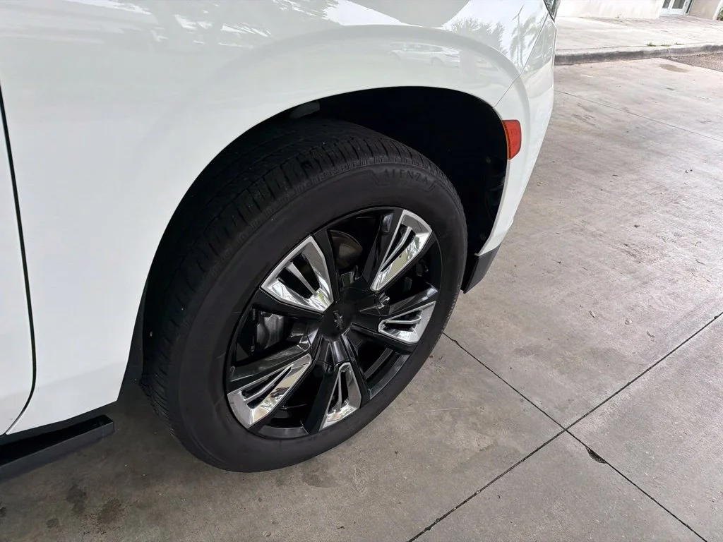 Used 2022 White Chevrolet High Country image 19