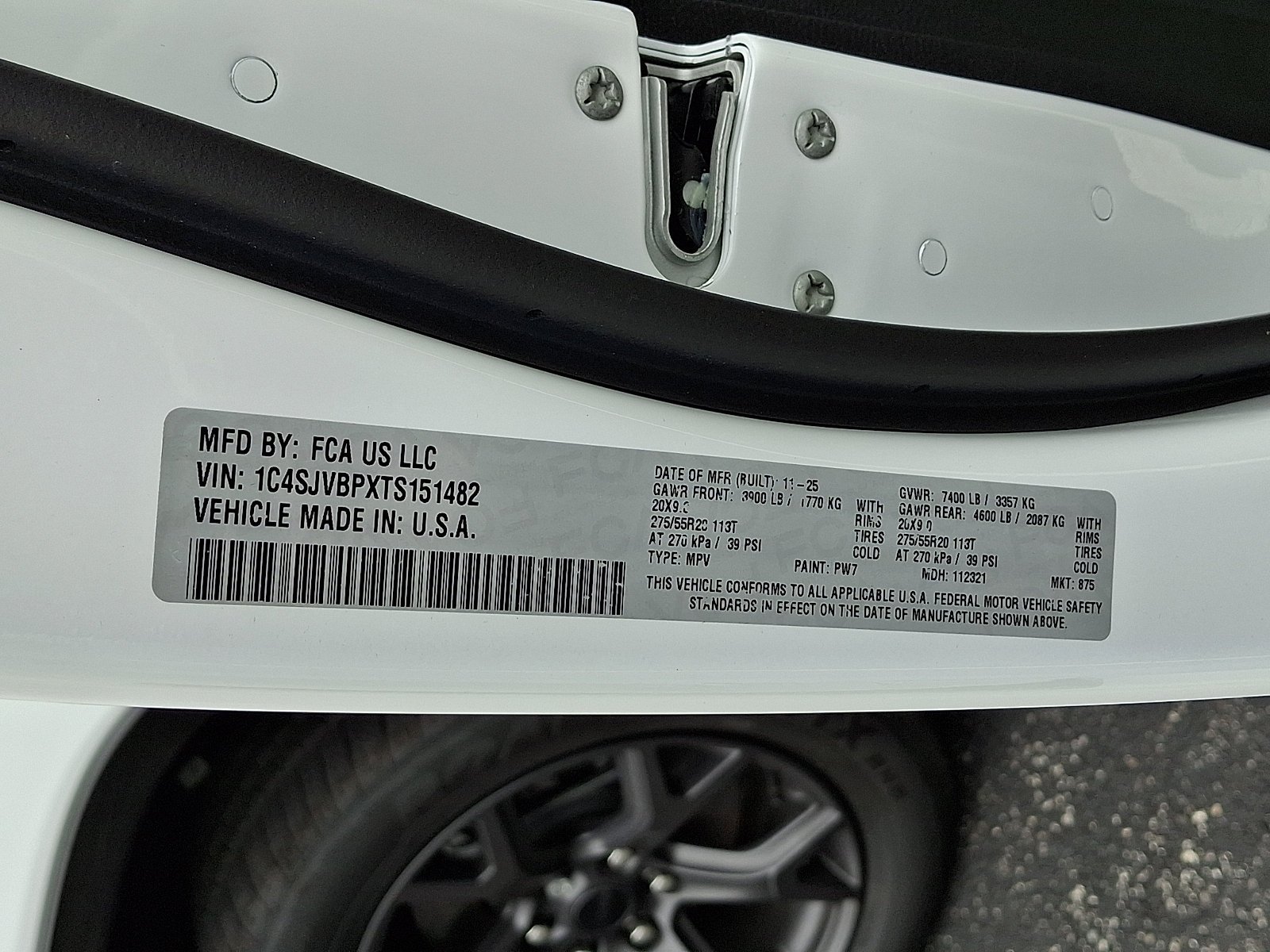 New 2026 Bright White Clear-Coat Exterior Paint Jeep Limited Altitude image 18