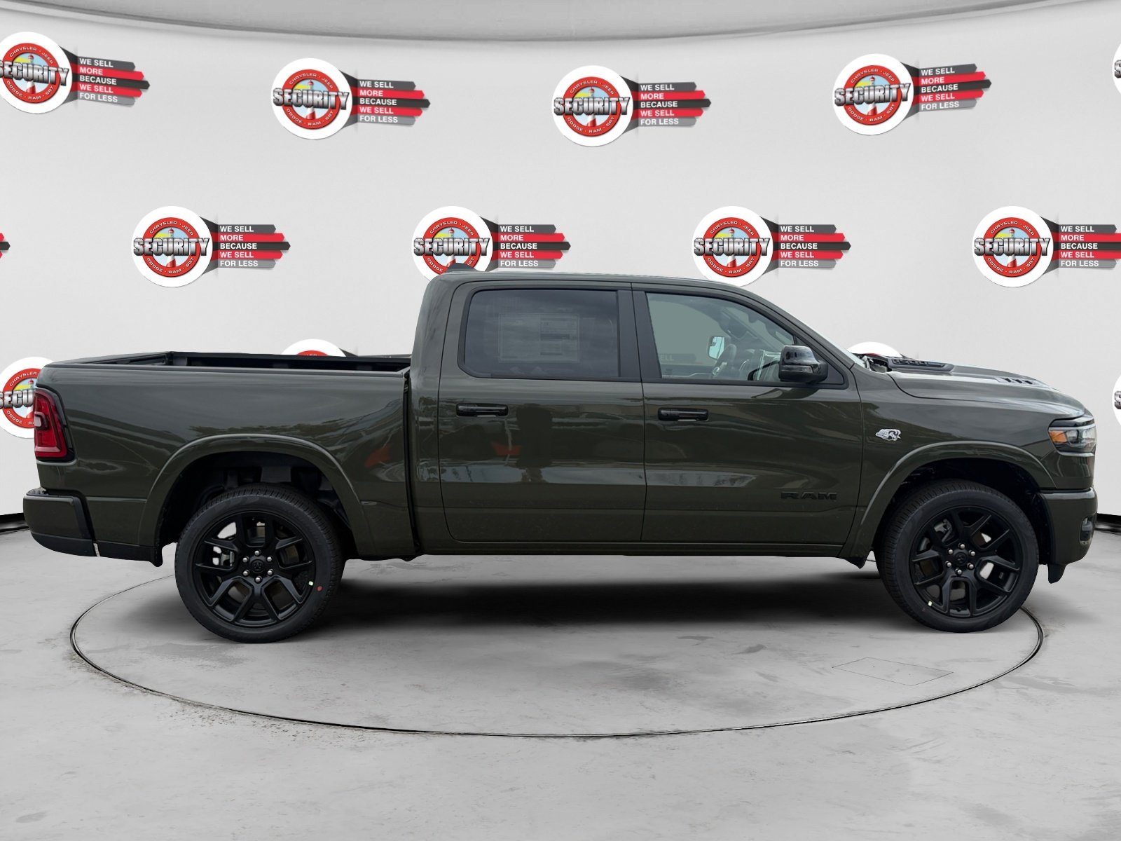New 2026 Tank Exterior Paint RAM Laramie image 6