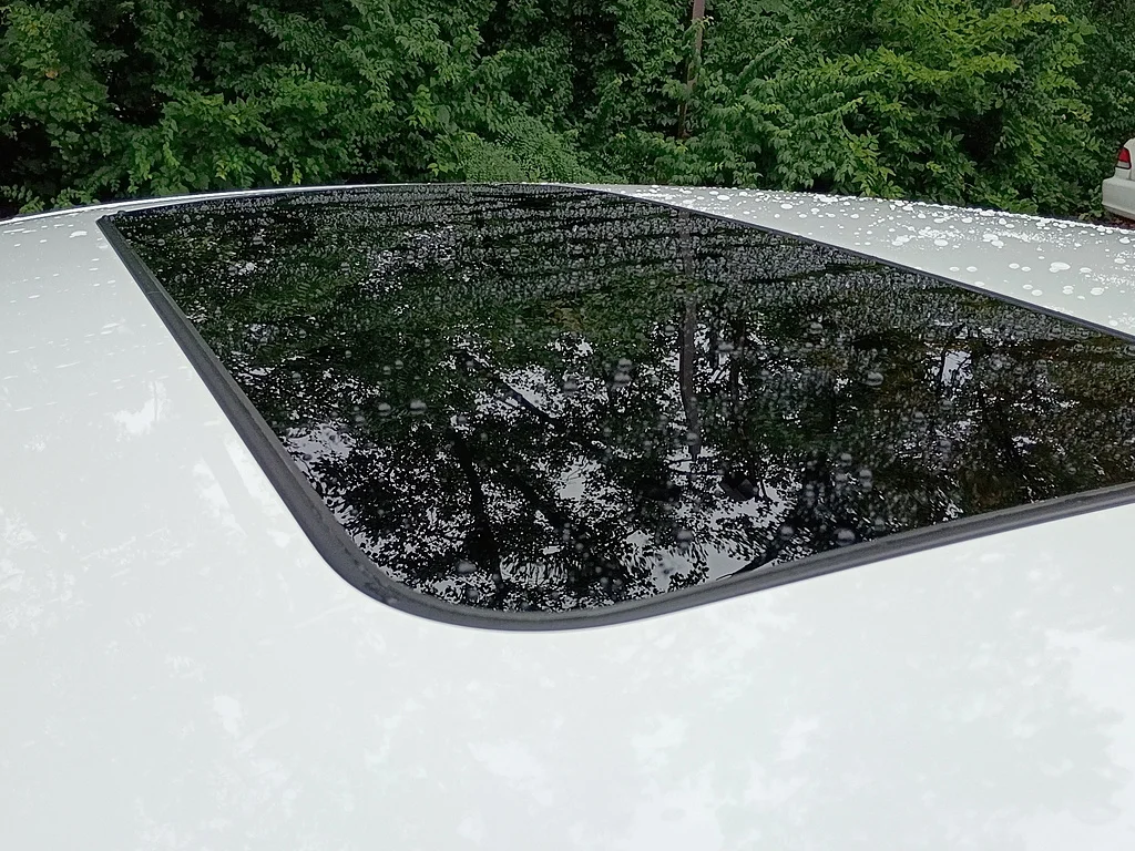 Certified Used 2025 WHITE Honda Sport Touring image 23