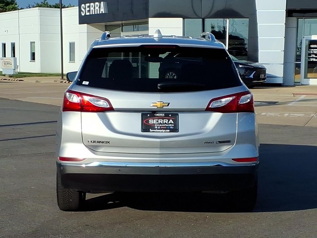 Used 2018 Silver Ice Metallic Chevrolet Premier image 13