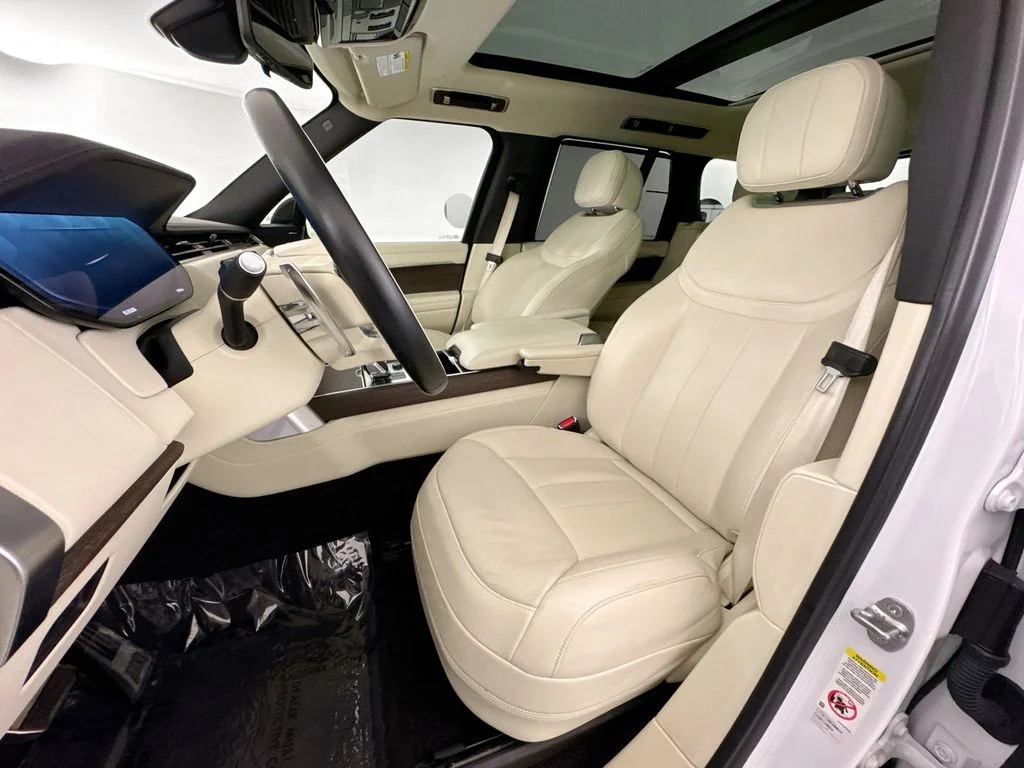 Certified Used 2023 White Land Rover SE image 20