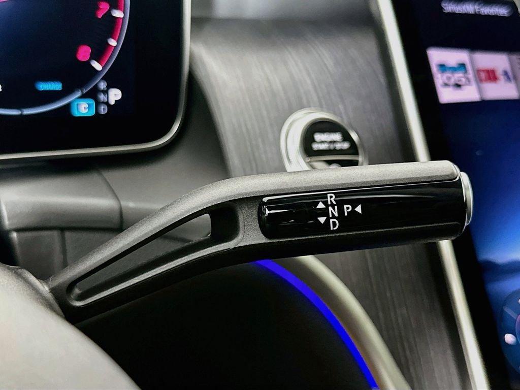 New 2027 Polar White Mercedes-Benz GLC 300 image 17