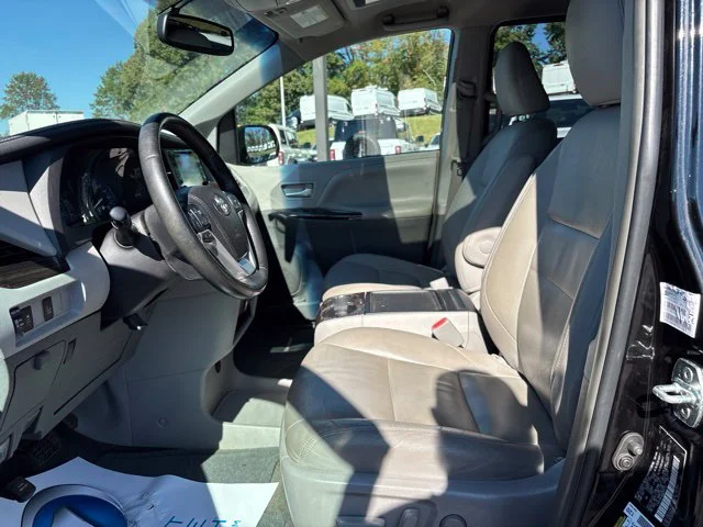 Used 2015 Black Toyota XLE image 23