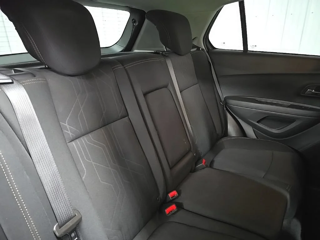 Used 2020 MOSAIC BLACK METALLIC Chevrolet LT image 16