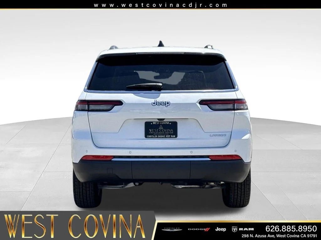 New 2026 Bright White Clearcoat Jeep Laredo image 9