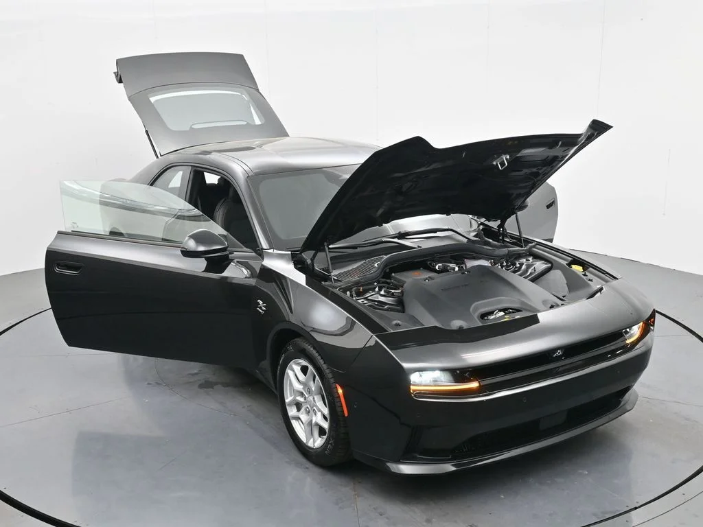 New 2025 Diamond Black Crystal Pearlcoat Dodge R/T image 41