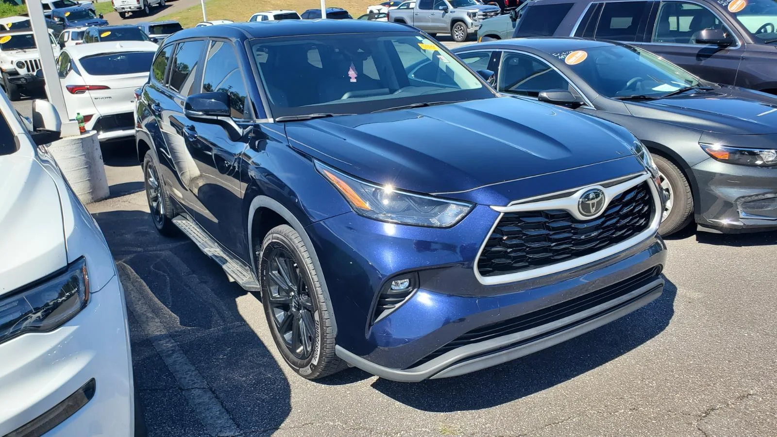Used 2023 Blueprint Toyota L image 2