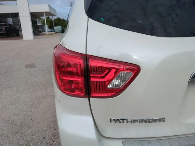 Used 2019 White Nissan SV image 8