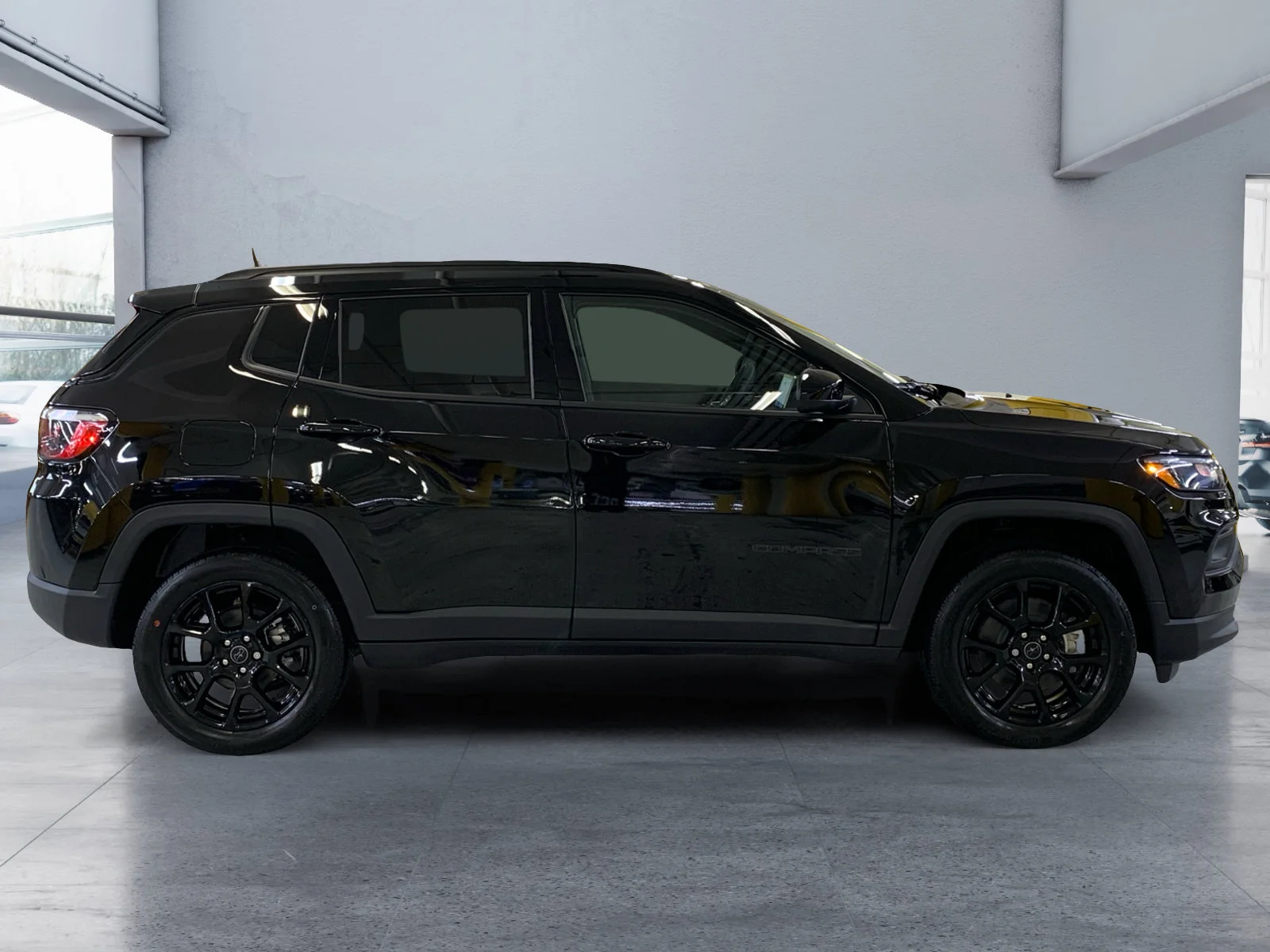 New 2026 Diamond Black Crystal Pearl Jeep North image 6