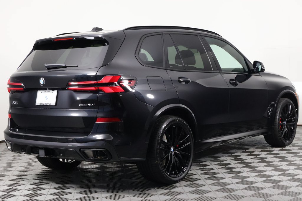 New 2026 Black Sapphire Metallic BMW xDrive40i image 2