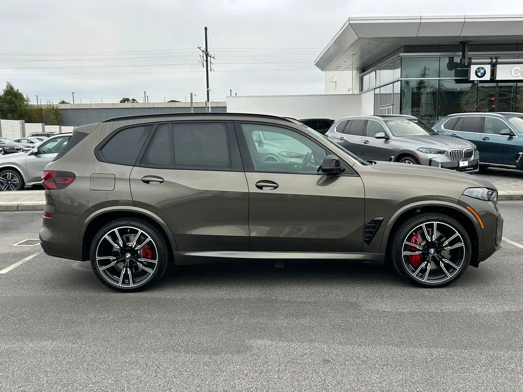 2026 BMW X5 M60i - Photo 6