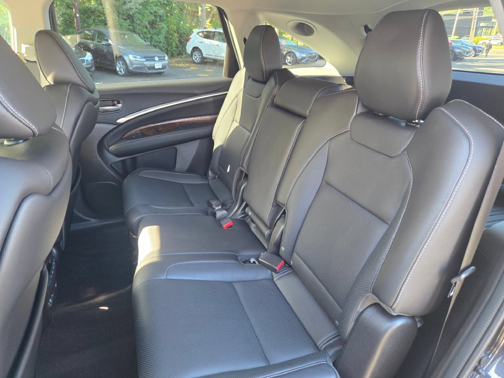Used 2019 Gunmetal Metallic Acura 3.5L Technology Package image 18