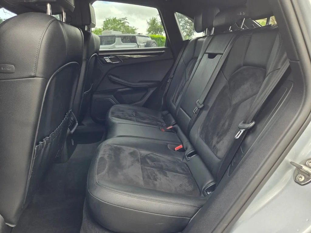 Used 2018 Silver Porsche  image 25