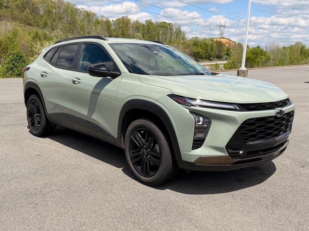 Used 2024 Cacti Green Chevrolet ACTIV image 8