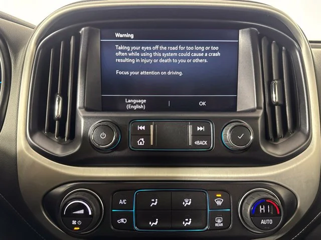 Used 2022 Blue Metallic GMC Elevation image 15