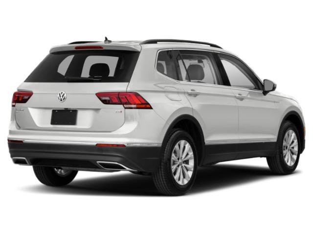 Used 2018 Pure White Volkswagen SE image 2