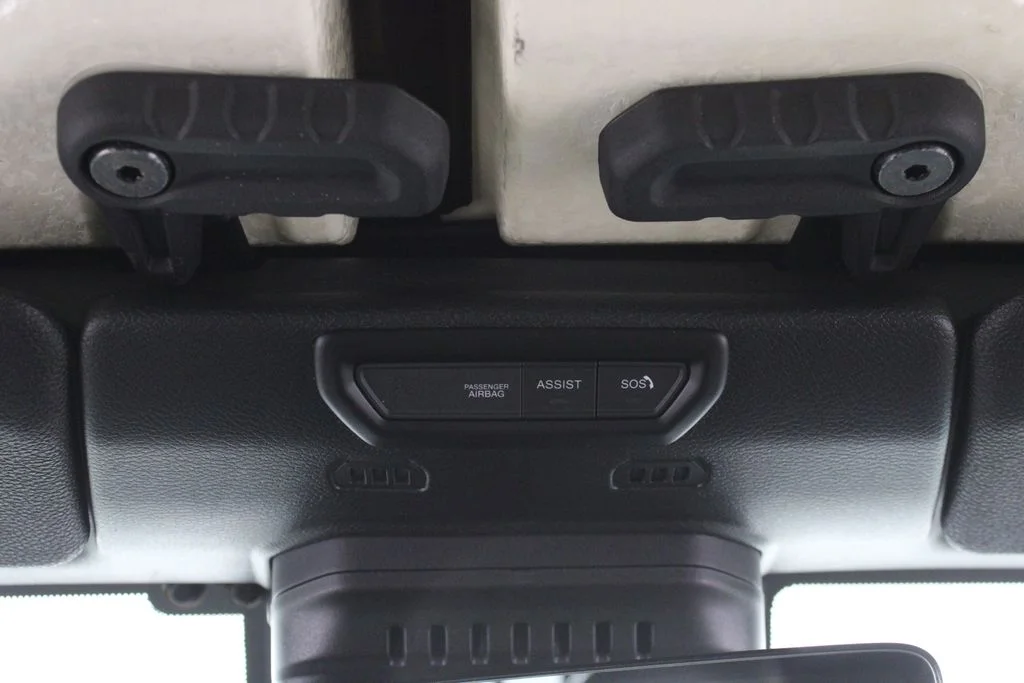 Used 2020 White Jeep Overland image 20