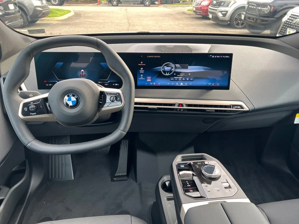 Certified Used 2026 White BMW xDrive45 image 29