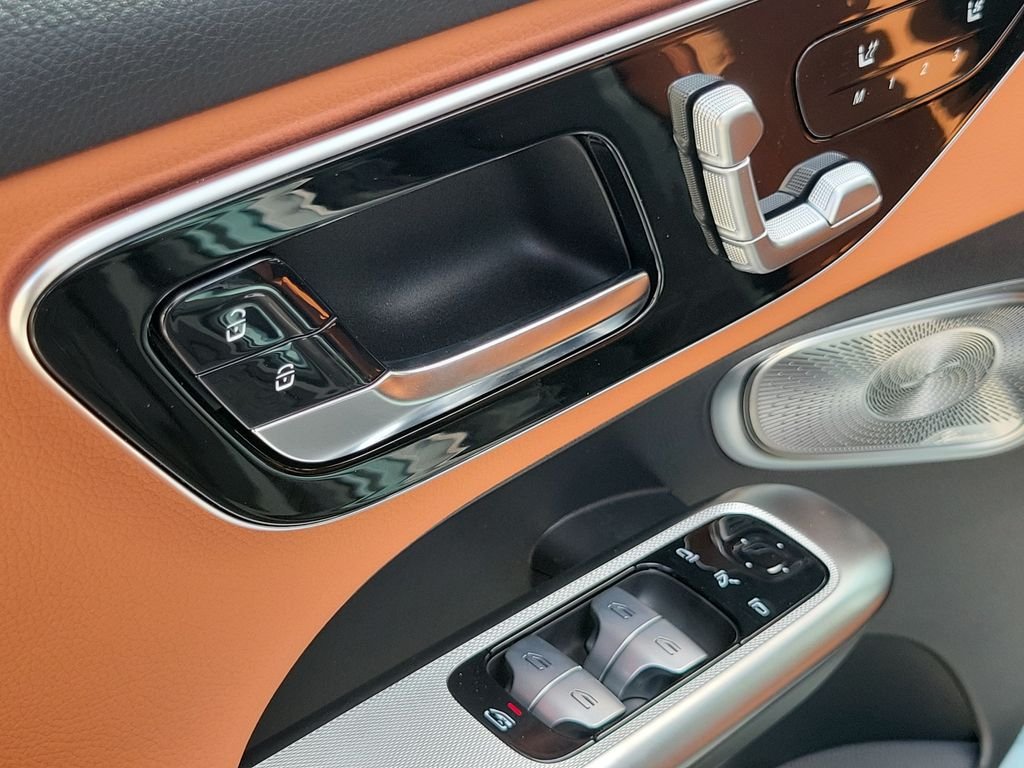 New 2026 Verde Silver Metallic Mercedes-Benz GLC 300 image 20
