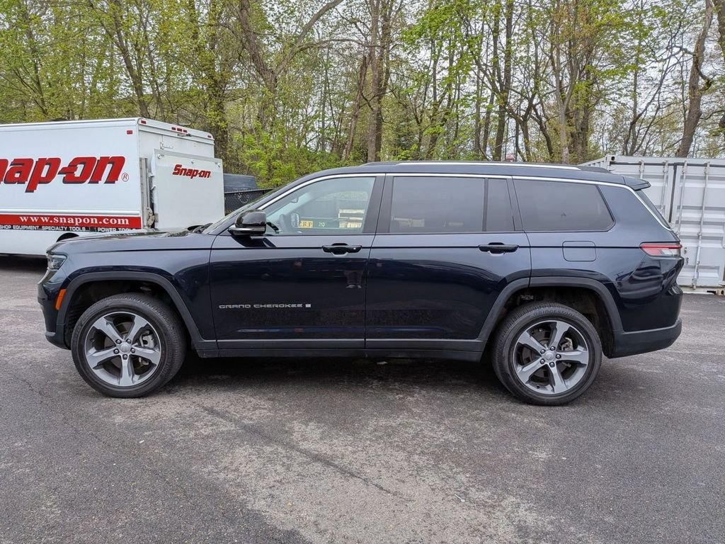 Used 2023 Black Jeep Limited image 10