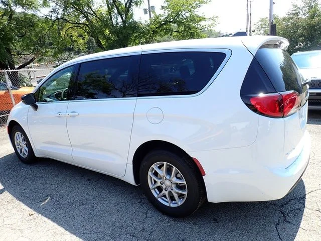 New 2027 White/off-white Chrysler LX image 3