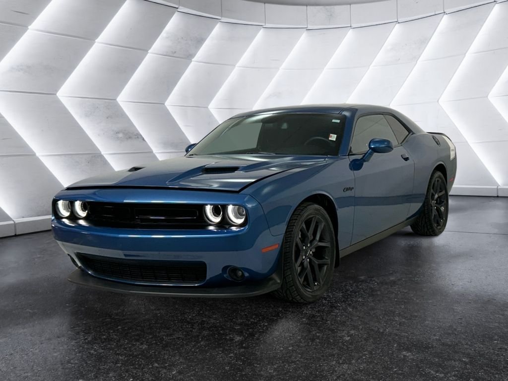 Used 2023 Blue Dodge SXT image 3