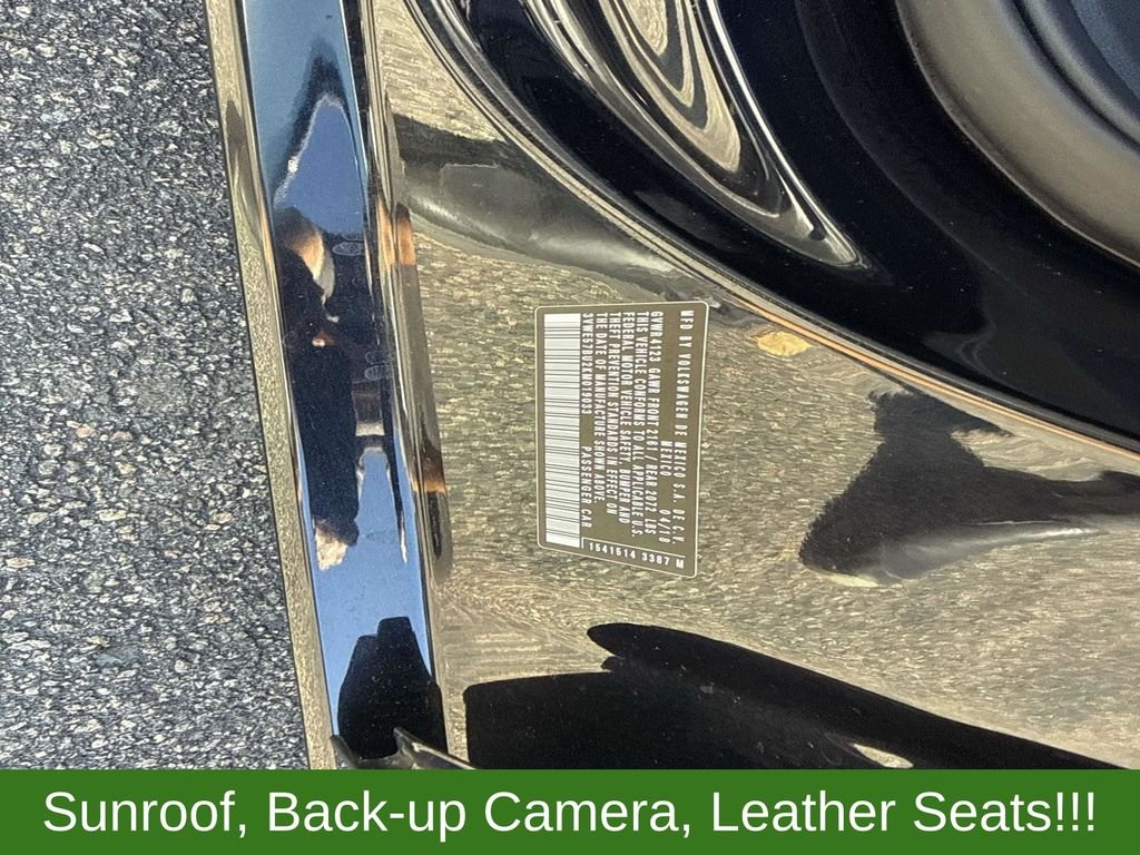 Used 2019 Black Volkswagen SEL image 18