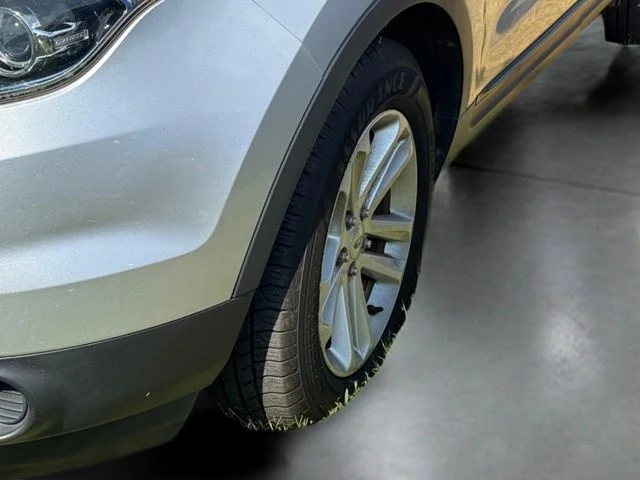 Used 2015 Silver Ford Base image 4