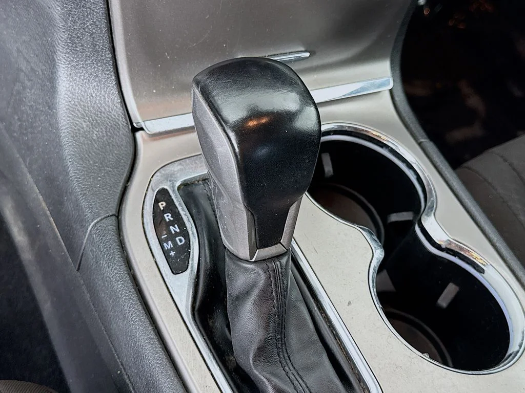 Used 2021 Gray Jeep Laredo E image 16