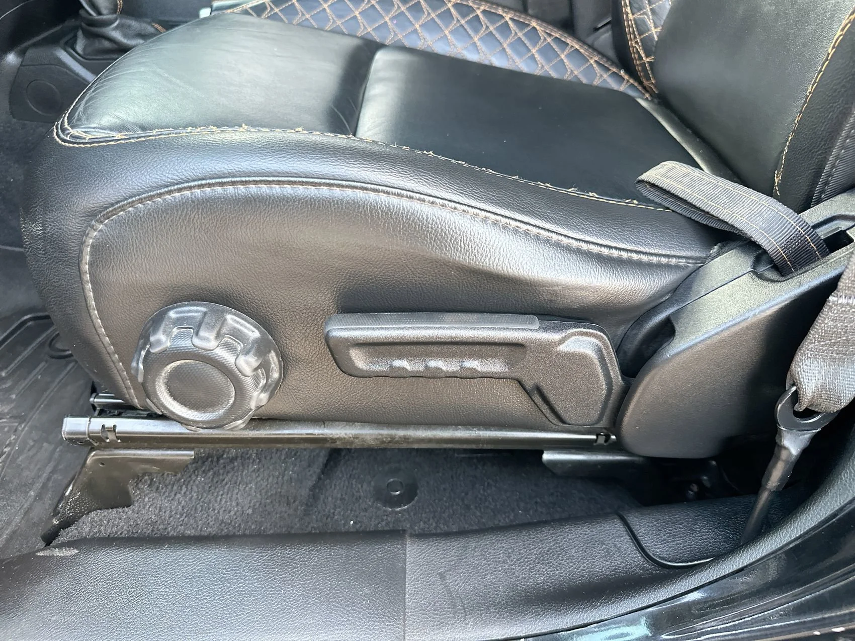 Used 2020 Black Clearcoat Jeep Sahara High Altitude image 12