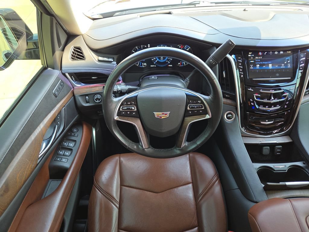 Used 2020 Dark Adriatic Blue Metallic Cadillac Premium Luxury image 4