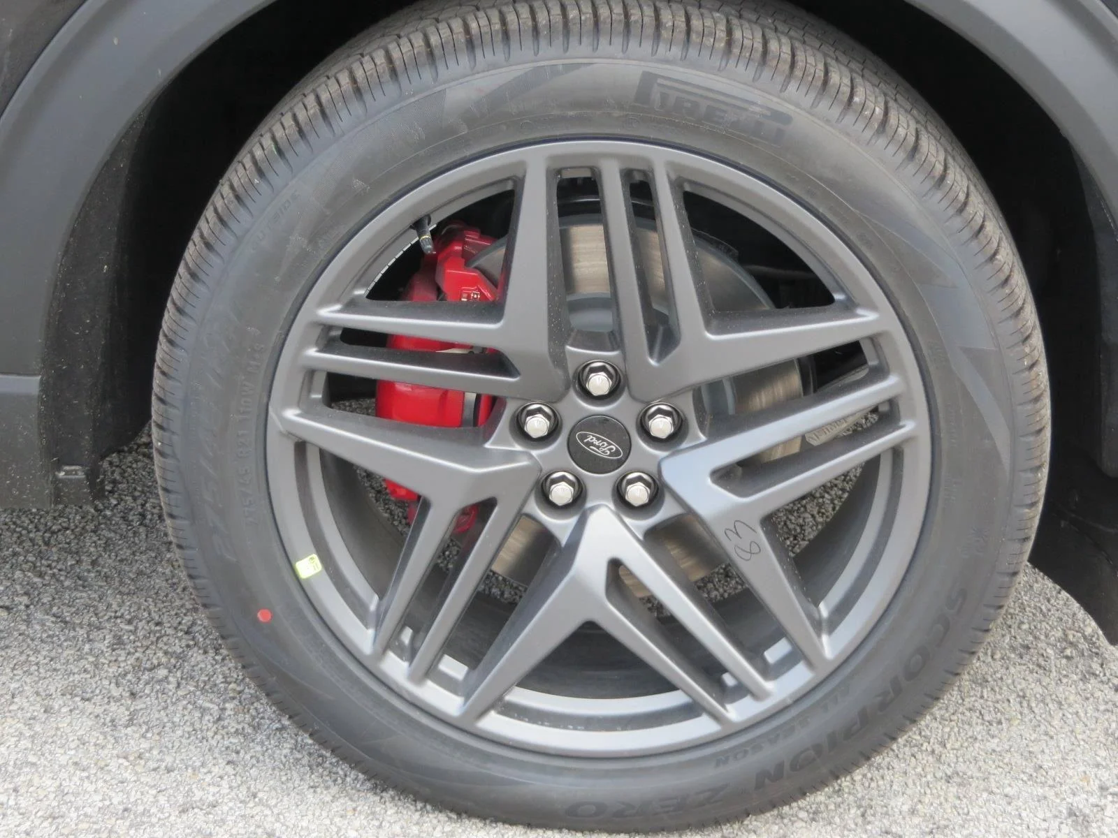 New 2026 Agate Black Metallic Ford ST image 4