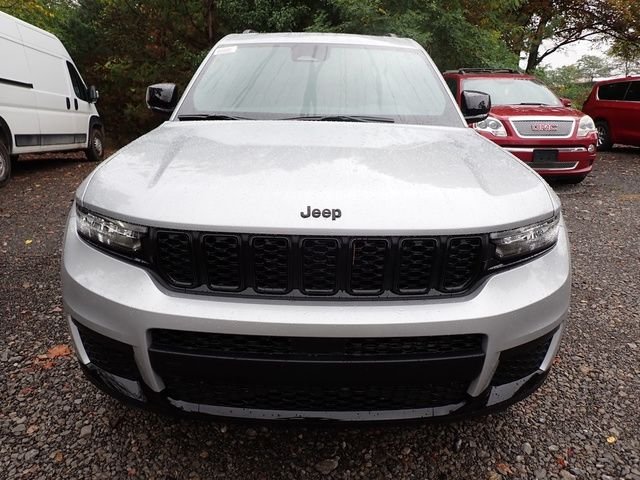 New 2025 Silver Zynith Exterior Paint Jeep Altitude X image 10