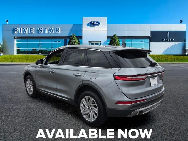Used 2022 Silver Lincoln Standard image 8