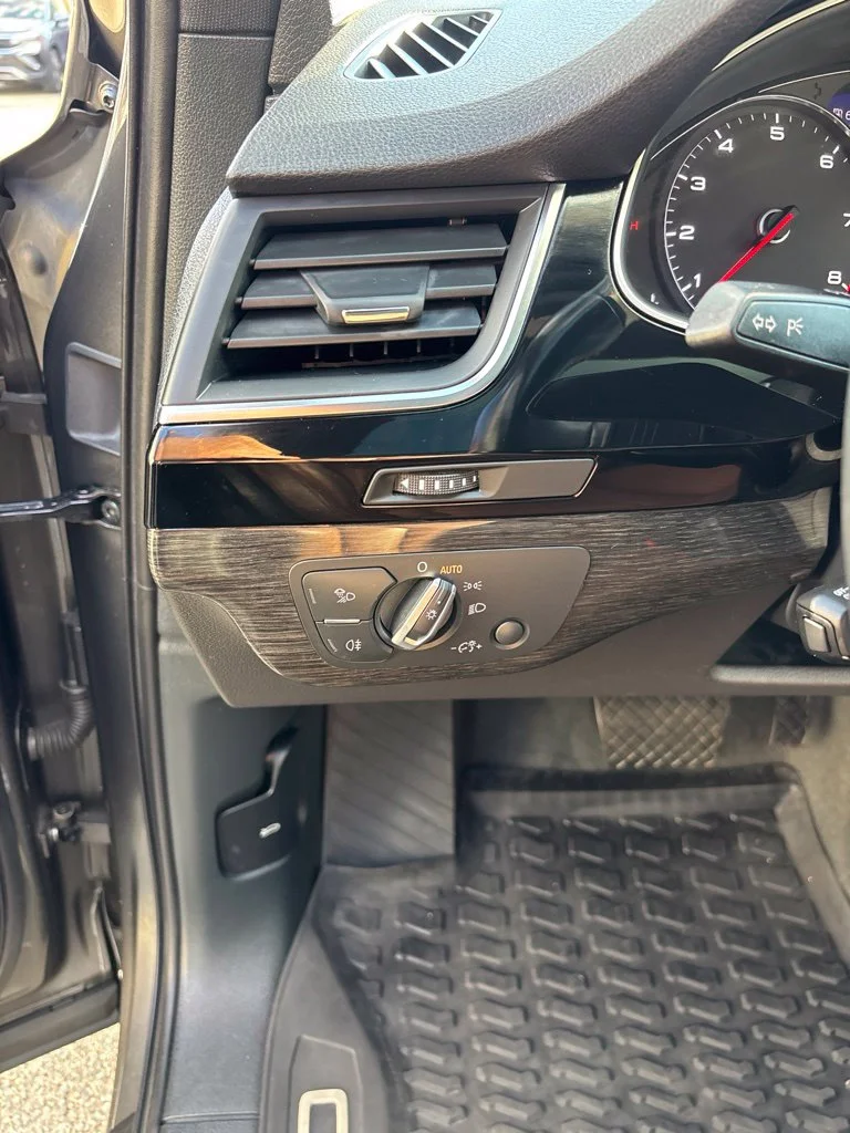 Used 2019 Gray Audi 55 Premium image 10