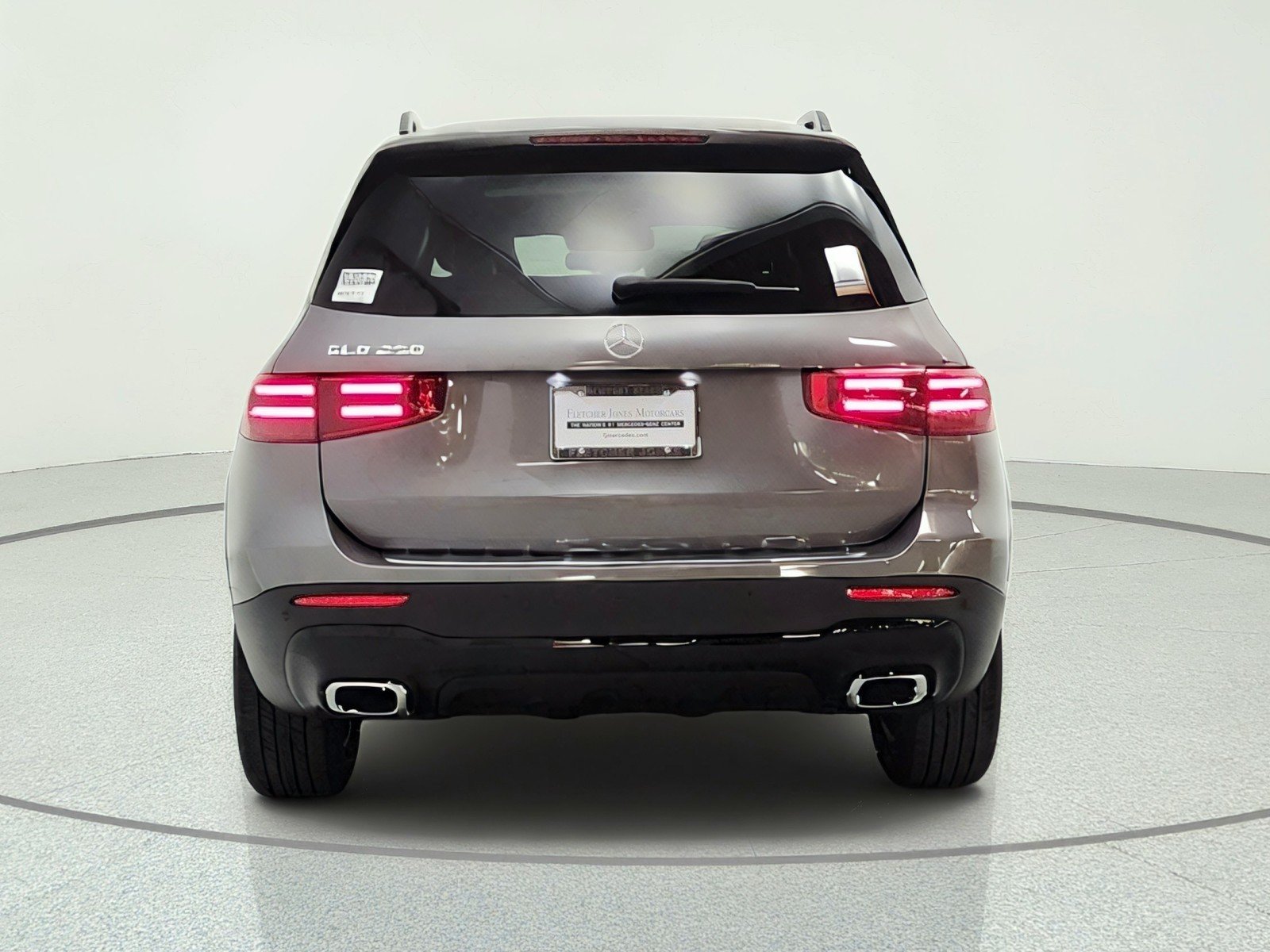 New 2026 Mountain Grey Metallic Mercedes-Benz GLB 250 SUV image 6