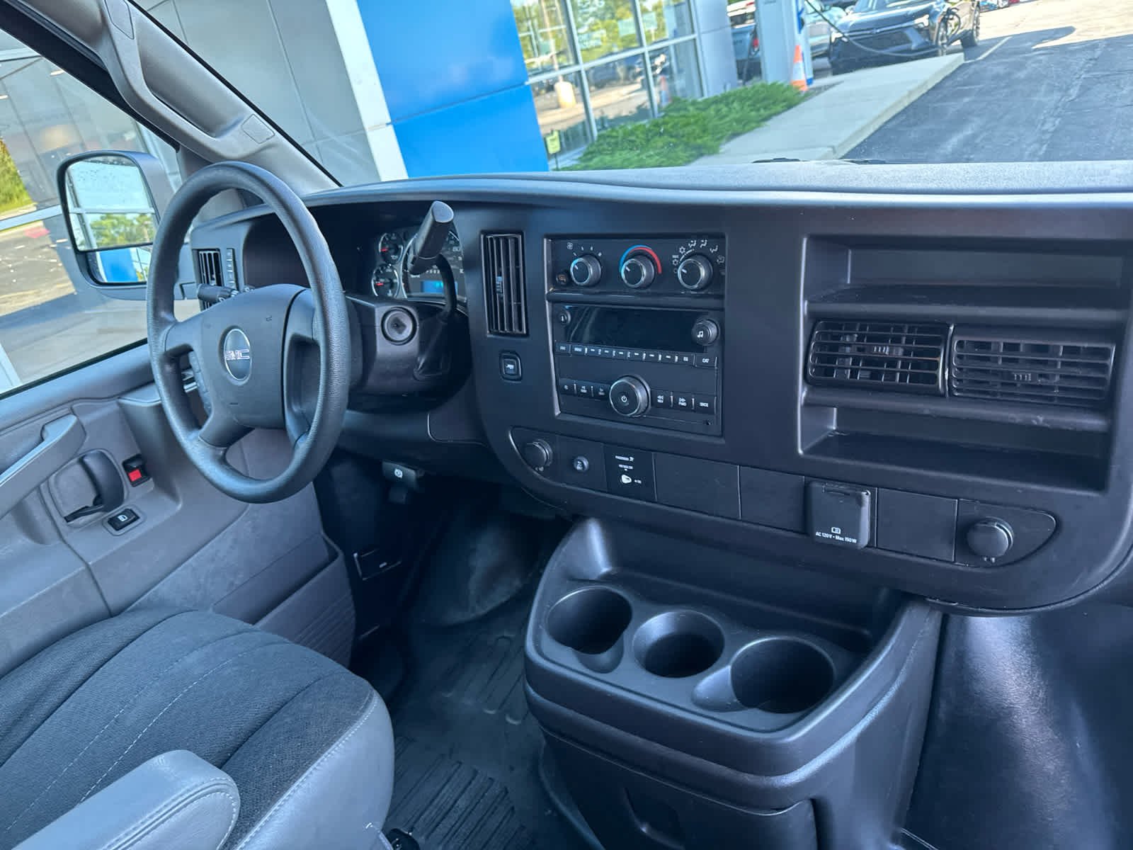 2024 GMC Savana Cargo Work Van - Photo 5