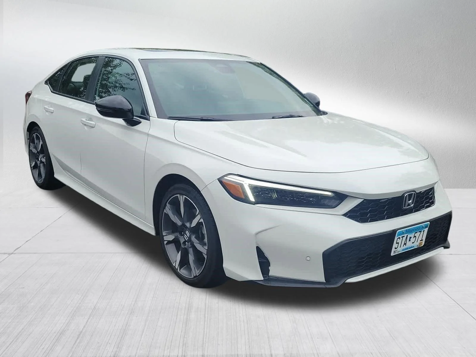 Certified Used 2025 Platinum White Pearl Honda Sport Touring image 3