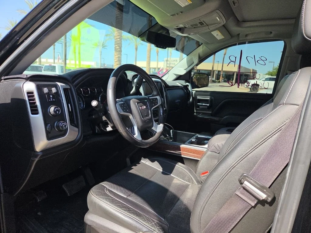 Used 2018 Black GMC SLT image 5