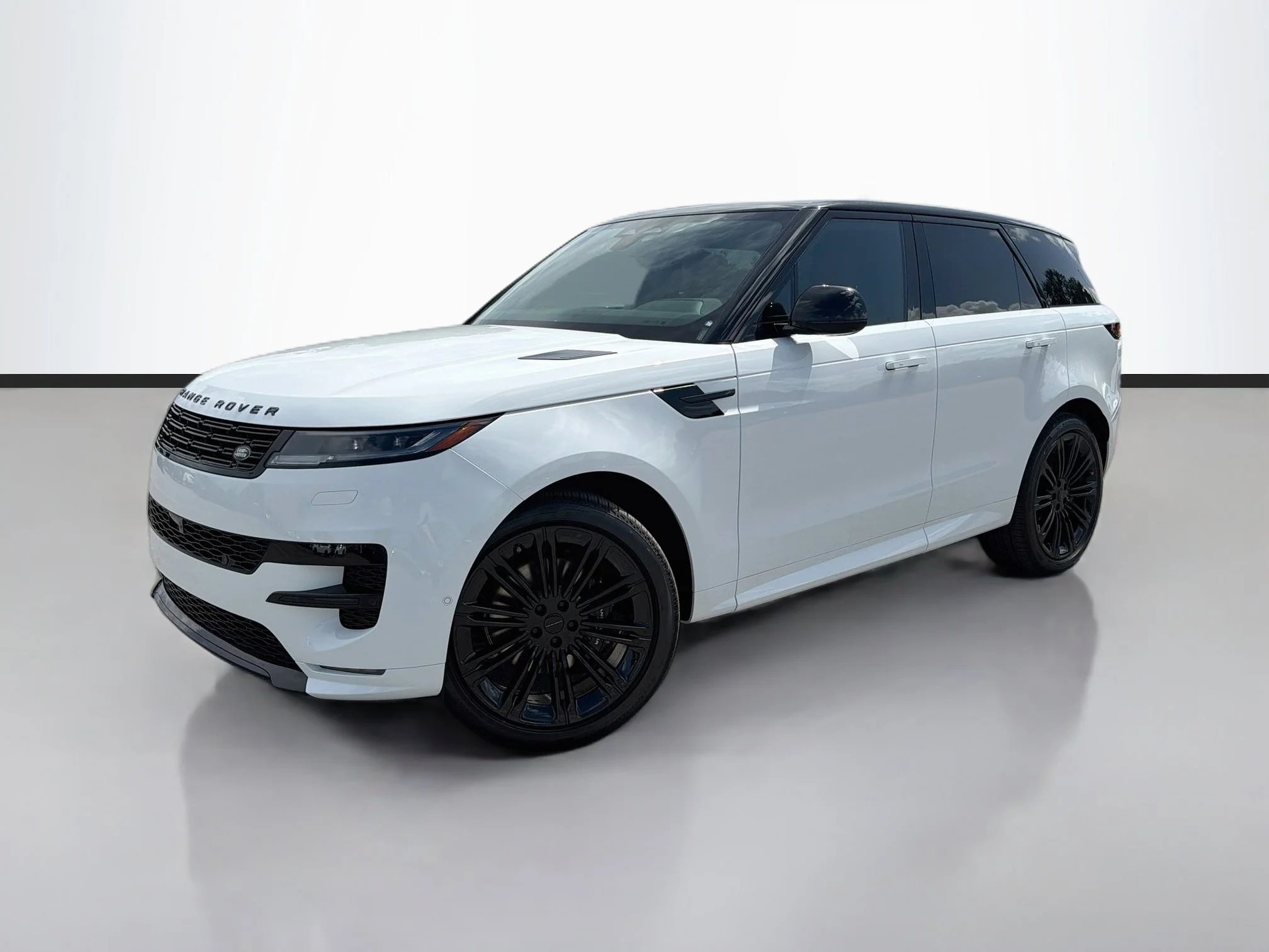 New 2026 Fuji White Land Rover Dynamic SE image 1
