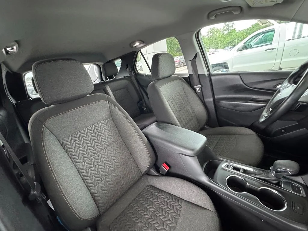Used 2024 Sterling Gray Metallic Chevrolet LT image 17