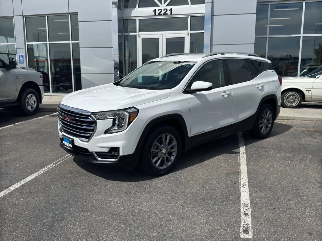 2024 GMC Terrain SLT AWD's photo